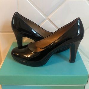 clarks anika kendra black suede